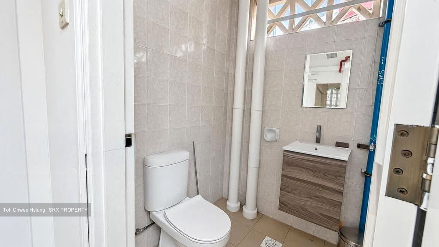 Clarke Quay MRT (D1), Office #629285621